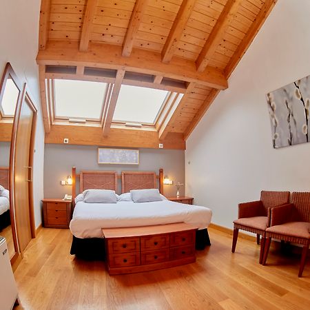 Hotel Casa Azcona Zizur Mayor ภายนอก รูปภาพ