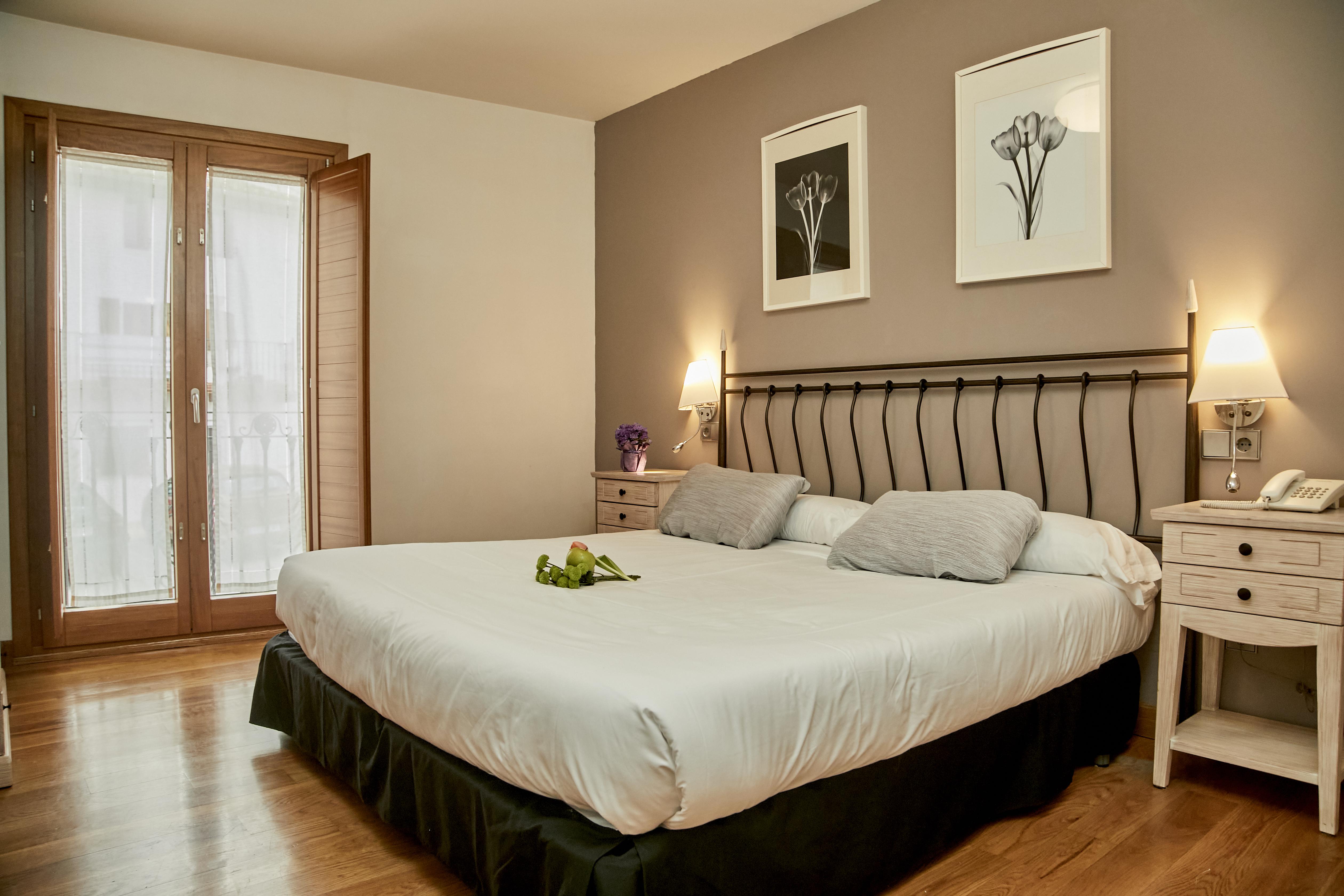 Hotel Casa Azcona Zizur Mayor ภายนอก รูปภาพ