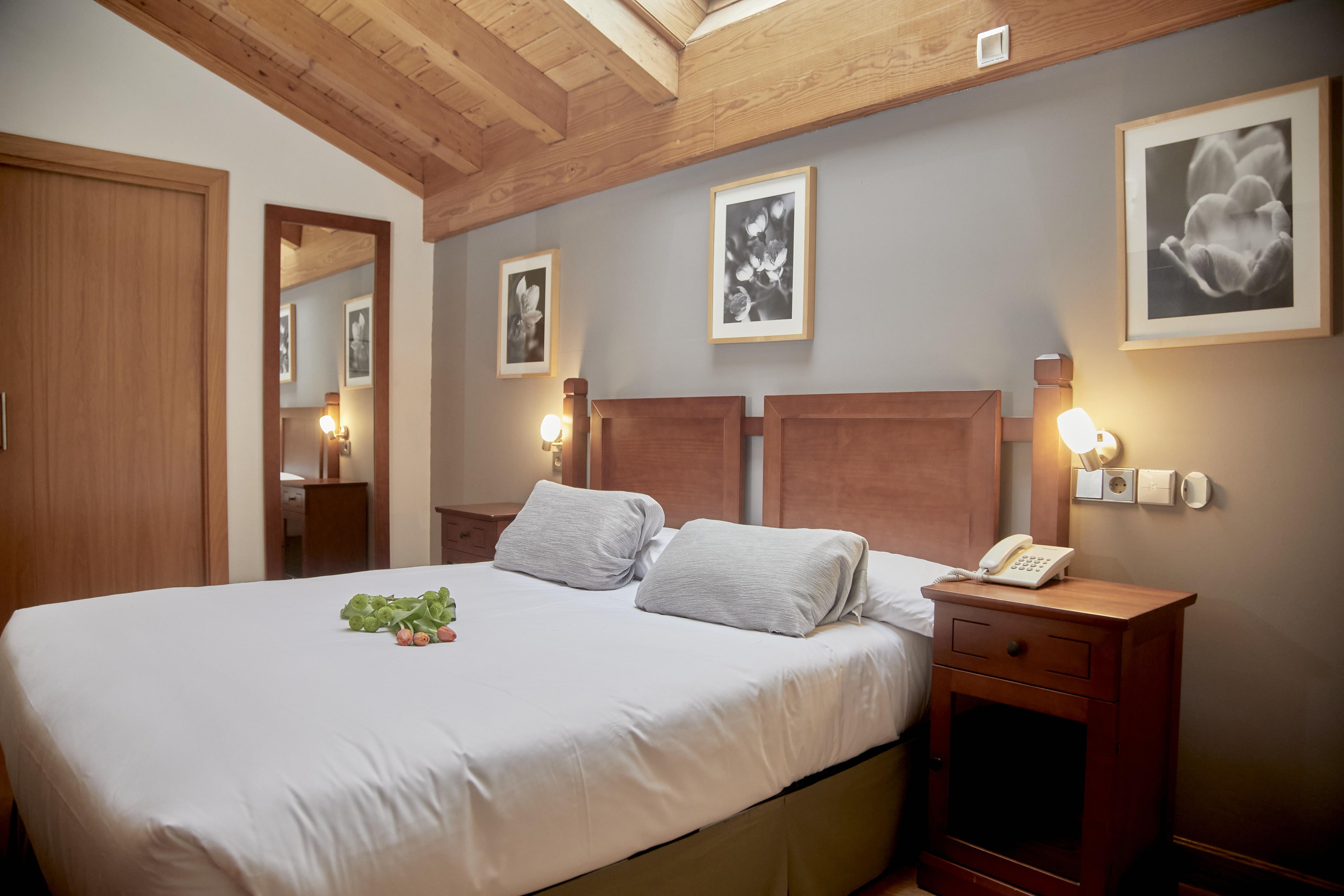 Hotel Casa Azcona Zizur Mayor ภายนอก รูปภาพ