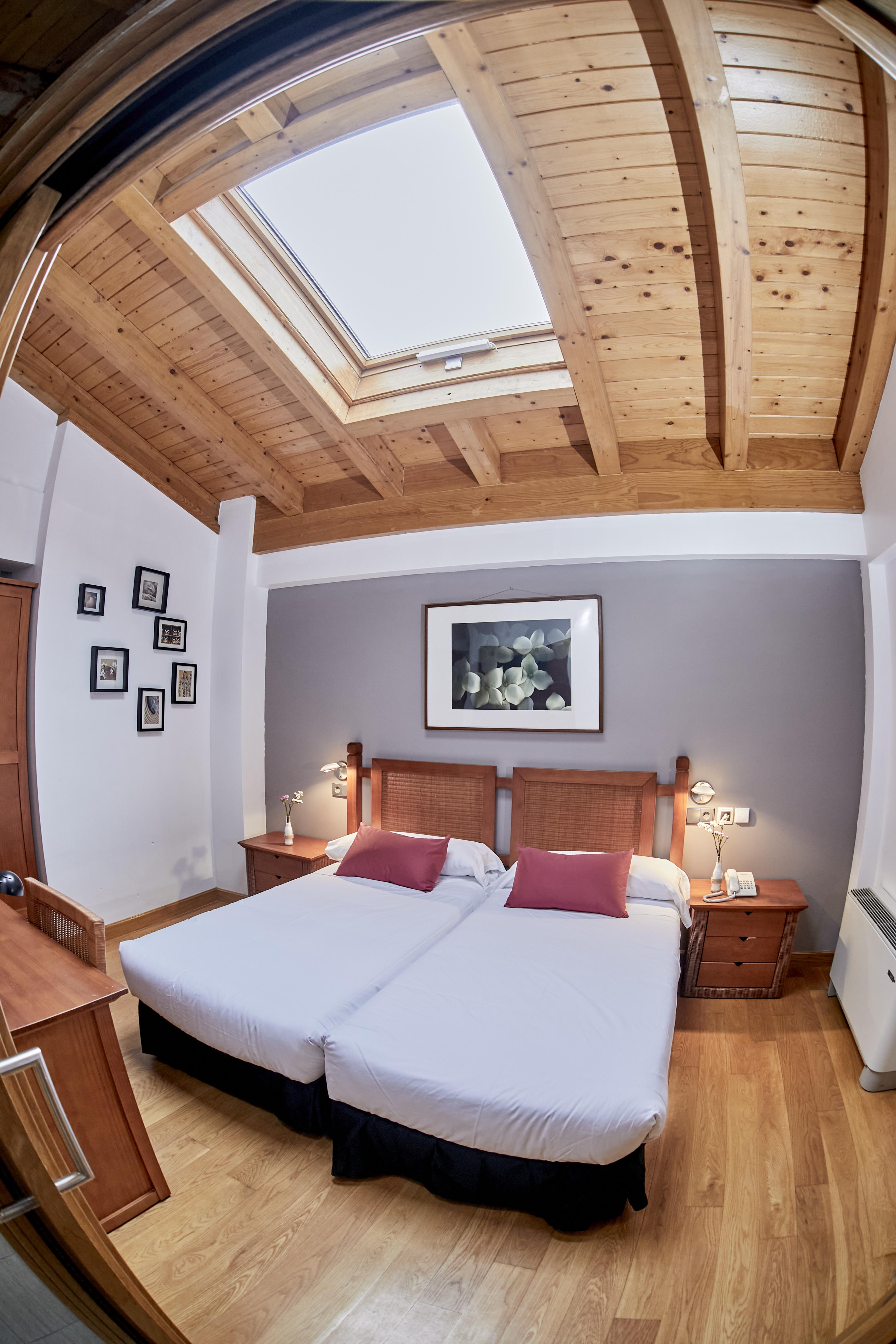 Hotel Casa Azcona Zizur Mayor ภายนอก รูปภาพ